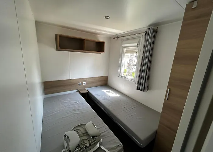 Detente En 4 Etoiles Jusque 6 Personnes, Selon La Dispo Camping