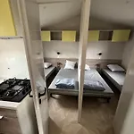 Detente En 4 Etoiles Jusque 6 Personnes, Selon La Dispo Camping *