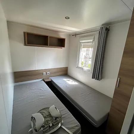 Detente En 4 Etoiles Jusque 6 Personnes, Selon La Dispo Kemping