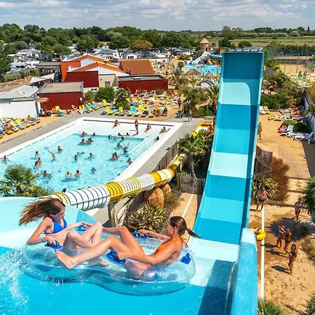 Detente En 4 Etoiles Jusque 6 Personnes, Selon La Dispo Kemping *